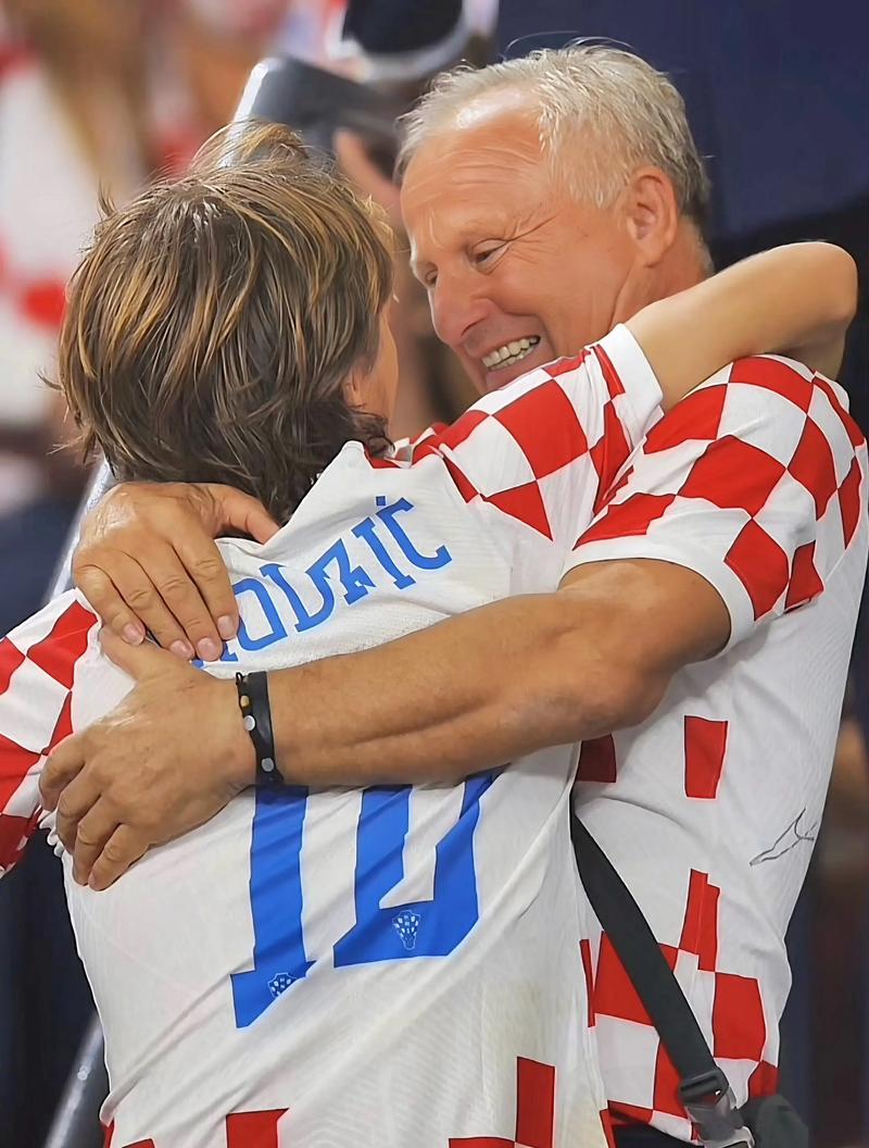 琼斯挑起大梁 吉林力克四川