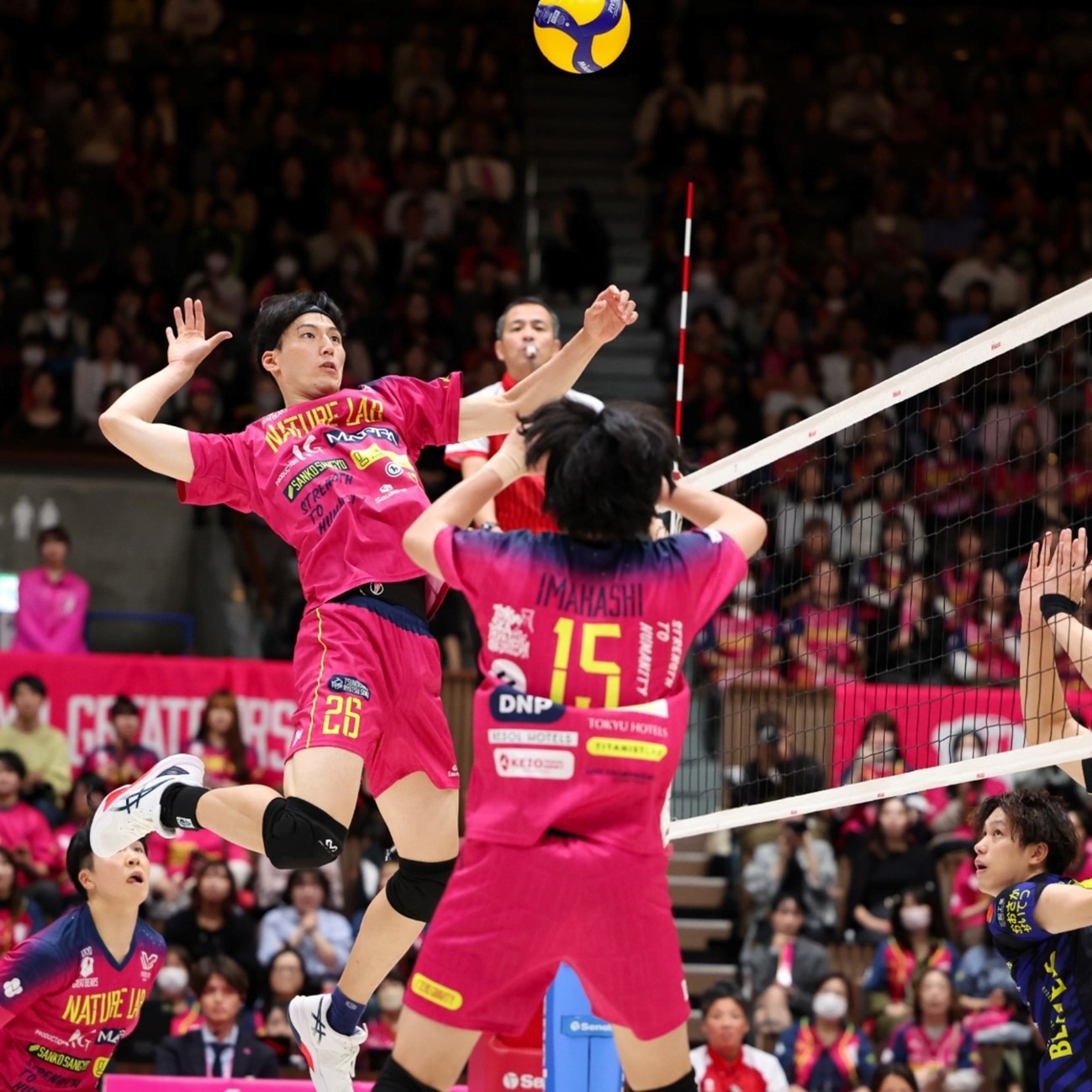 扑克高手为什么看长期（牌坛高手为何着眼长远）